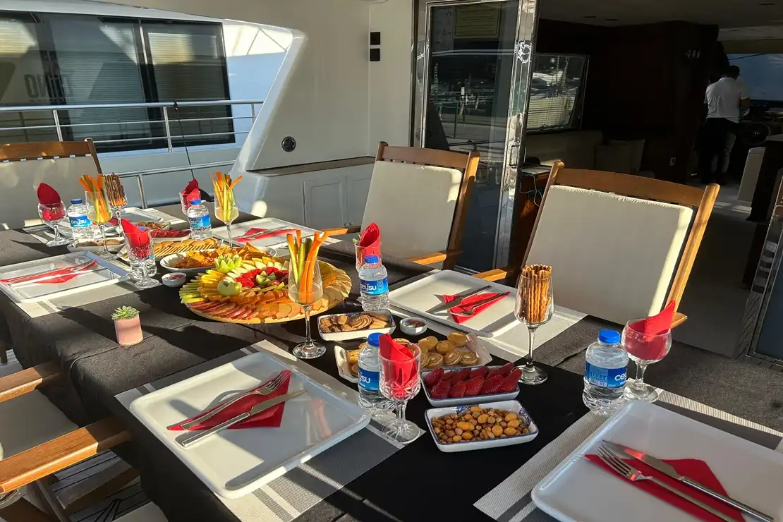 Antalya Yat Kiralama 22m Custom Built 67